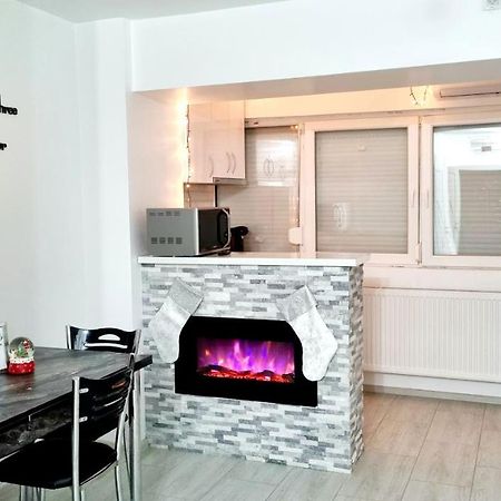 White Apartament, Brăila Buitenkant foto
