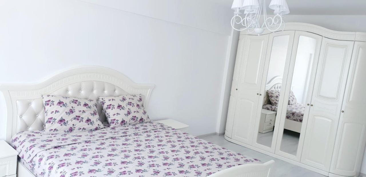 White Apartament, Brăila Buitenkant foto
