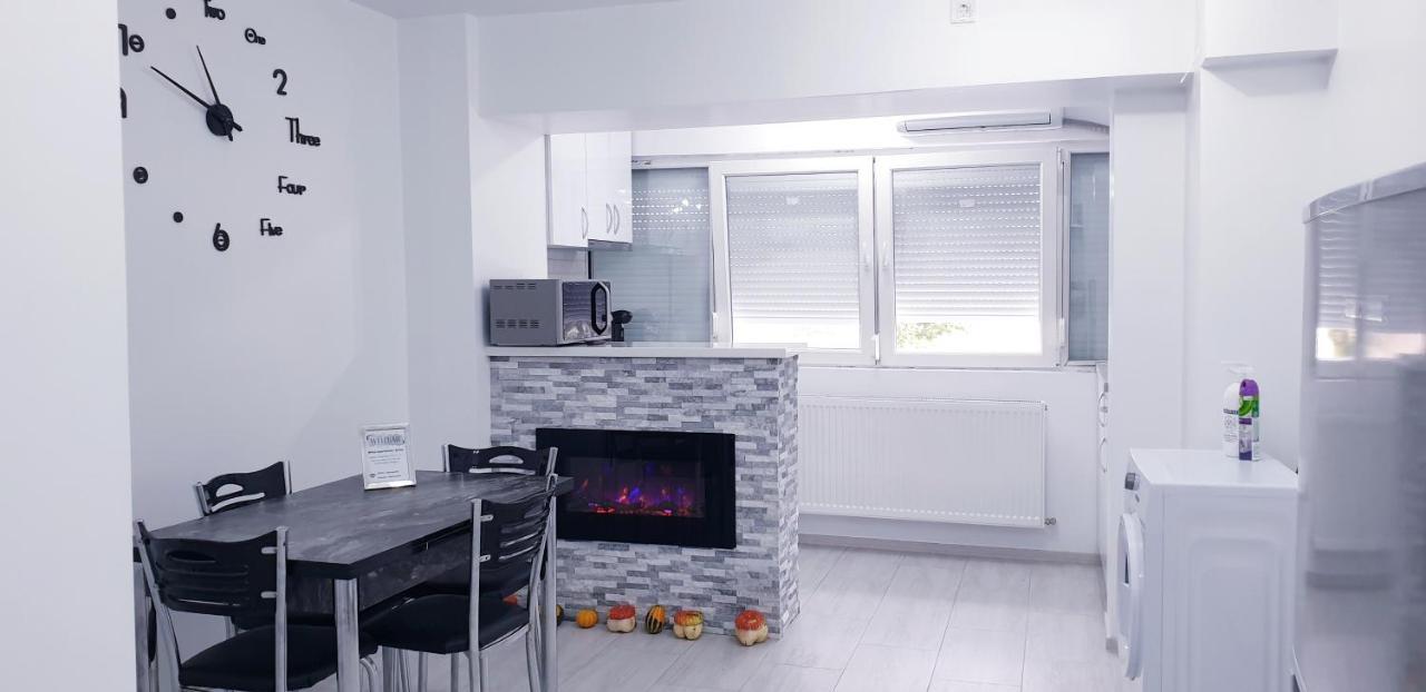 White Apartament, Brăila Buitenkant foto