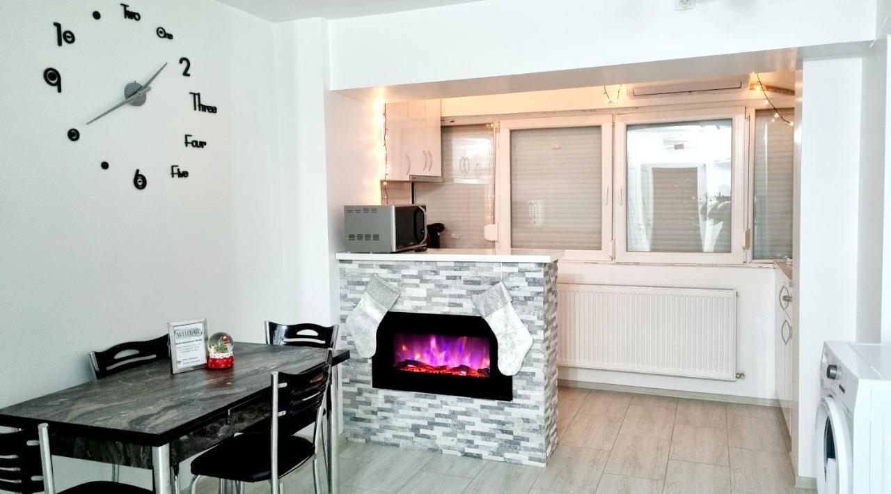 White Apartament, Brăila Buitenkant foto