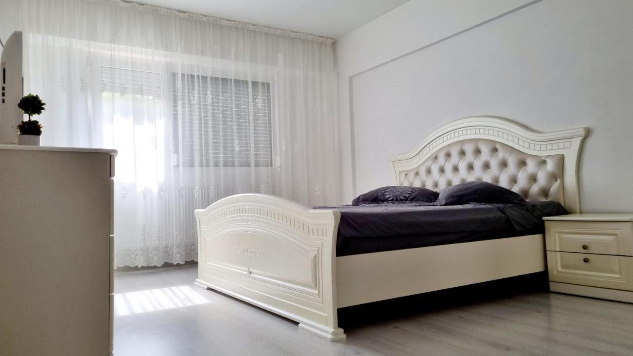 White Apartament, Brăila Buitenkant foto