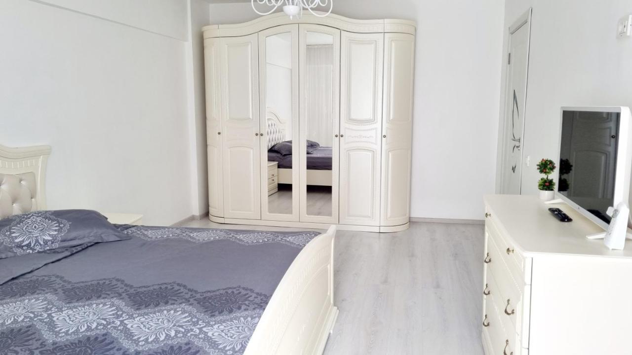 White Apartament, Brăila Buitenkant foto