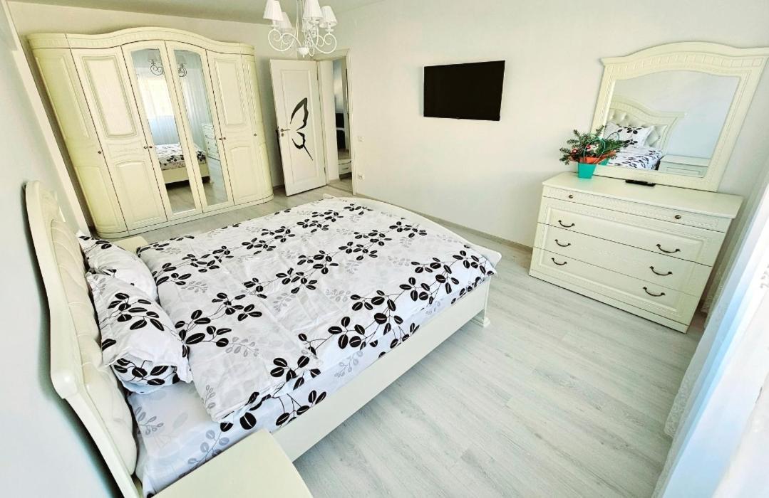 White Apartament, Brăila Buitenkant foto